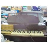 KIDS WORKING VINTAGE ORGAN