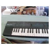 YAMAHA PSS-130 KEYBOARD