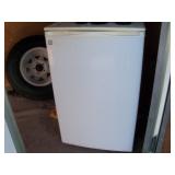 GE BAR SIZE REFRIGERATOR