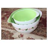 Holiday Nesting Mixing Bowls - $8.00