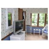 White wicker bedroom set