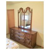 Dresser With Mirror