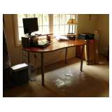 BR8 Desk w/movable ext piece 63Lx35Wx29H