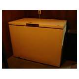 BS7 Chest Freezer (works) 46x27x36 