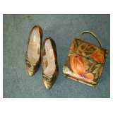 Ladies size 8.5 hoes & purses