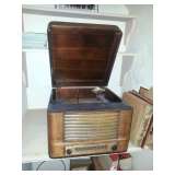 Early phonograph & radio