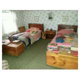 Townshend Furniture pair of Twin Bed