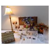 HCE014 Beautiful Home Décor Lot with Lamp