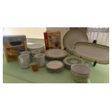 HCE046 Dinner Plates, Mugs and Hot Water Dispenser