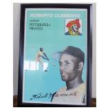 DDC029 Framed Poster of Roberto Clemente of the Pittsburgh Pirates