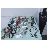 DDC080 Costume Jewelry and Mannequin