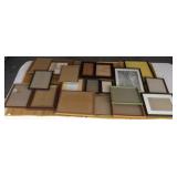IET009 Large Assortment of Picture Frames 