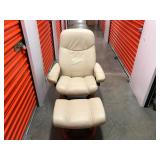 GY022 STRESSLESS Leather Recliner and Ottoman