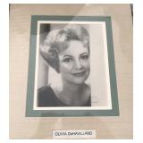 GY033 A Pair of Olivia DeHavilland Autographs