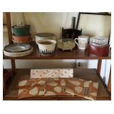 HPT055 Planter Pots, Wrapped Gifts & More