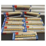 HMT145 Ten Walthers HO Scale Ready-To-Run Cars C&NW, Soo