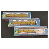 HMT192 Model Power UP EMD E9 Diesel Locomotive & Two Cars  #1