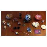 JYR017 Keepsakes From Around the World