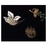 JYR039 Three Vintage Brooches Trifari, Filigree & More