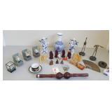 DWT047 Travels to the Orient - Figurines, Vase and More