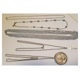 NPT094 Silver Tone Chains, Expo 