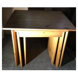 SLC076 Set of Three Solid Wood Nesting Tables