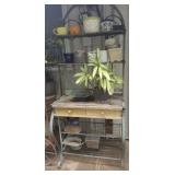 VKE113 Wrought Iron Shelf Unit, Pots, Plant & More