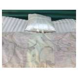 Single Pillow with Comforter Set.