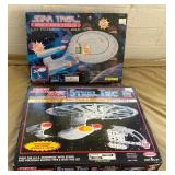 AHT011 - Star Trek U.S.S. Enterprise Collectibles