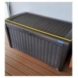 KIE038 - DECK STORAGE CHEST