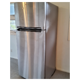 KIE112 - Whirlpool fridge