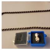 APM127 - Gold Chain and more