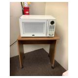 Ais007 Oster Microwave Model OGB81101 & Stand