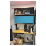 Ais061 - Office Cubicle w/Shelves, Desk, Filing Cabinet (ITEMS IN & AROUND NOT INCLUDED)