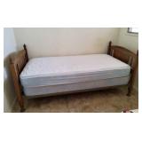 WWS009 - Toddler Twin Bed with Wood Headboard & Footboard