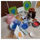 WWS052 - Mystery Lot Of Kitchen Items