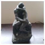 AAE042 - Vintage Austin Prod "The Kiss" Sculpture