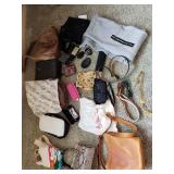 AAE047 - Vintage Bags, Belts & Billfolds - See Photos