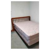KVE018 - Full Size Serta Perfect Sleeper Bed w/Wood Headboard