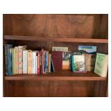 Wle025 Vintage Hawaiian Books & Cookbooks