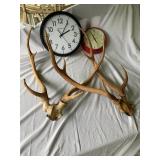 WLE126-Pair Of Buck Antlers And A Pair Of Wall Clocks