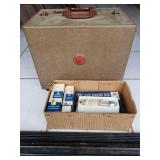 WLE189 - Vintage Kodak "Kodascope Pageant Sound Projector" & Spare Bulbs