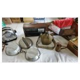WLE206 - Vintage Radio, Vintage Mess Kit, Canteen & More