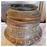 AWP095 - Vintage Middle Eastern Hand-Wrought Copper Pot w/Cover