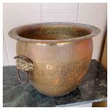 AWP394 - Vintage Hammered Brass? Planter 