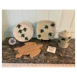 KKE051 Honu Turtle Ceramic Pottery