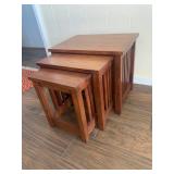 KKE075-Set Of 3ea Nesting End Tables