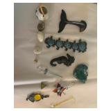 KKE120-Wall Knickknacks Lot