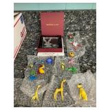 KKE192 Bugs Bunny Glass Paperweight & Glass Animals