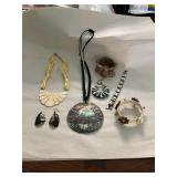 KKE211 Shell Jewelry 